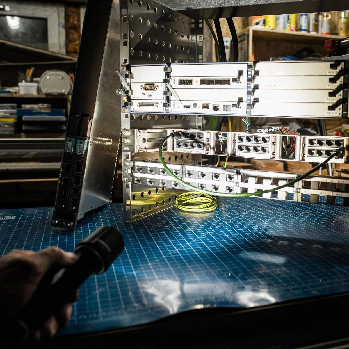 Ledlenser P7R UV Rechargeable Hand Torch 1200 Lumens 3 Ledlenser P7R UV Rechargeable Hand Torch 1200 Lumens - Image 3