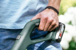 Bosch EasyGrassCut Cordless 18v Grass Trimmer 26cm/10in 240v -Tools Shop BOEGC18 26 05