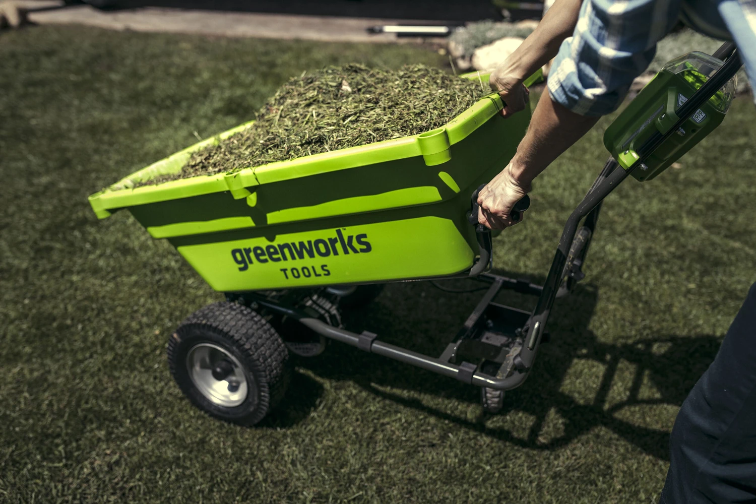Greenworks G40GC Battery Powered 40v Self Propelled Garden Cart Trolley Bare Unit 4 Greenworks G40GC Battery Powered 40v Self Propelled Garden Cart Trolley Bare Unit - Image 4