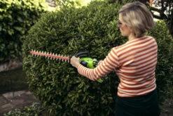 Greenworks G40HT61K2 Cordless 40v Hedge Trimmer 61cm/24in With Battery -Tools Shop GWG40HT61K2 05