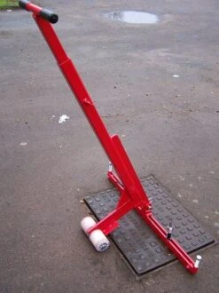 Mustang Pivot Lift Manhole Cover Lifter -Tools Shop d4b
