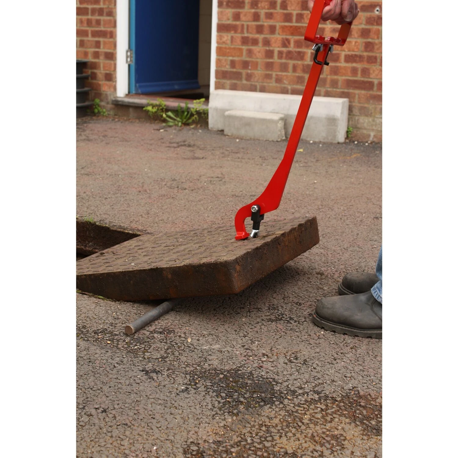 Mustang Eazy-Lift Manhole Cover Lifter 1 Mustang Eazy-Lift Manhole Cover Lifter