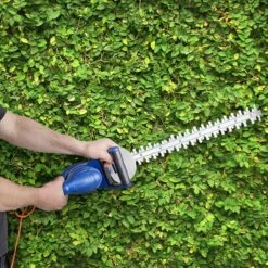 Hyundai HYHT550E 550w Garden Hedge Trimmer 50cm/20in -Tools Shop hyht550e 10 94092