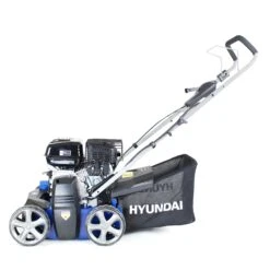 Hyundai HYSC210 Petrol Lawn Scarifier 40cm/16in With 45L Collector -Tools Shop hysc210 11