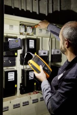 Ledlenser IF3R Rechargeable Mini Flood Spot Inspection Work Light 1000 Lumens -Tools Shop if3r a