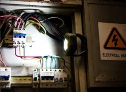 Elite LED Rechargeable Compact Task Work Light With Magnetic Base 1400 Lumens -Tools Shop magnet right edited