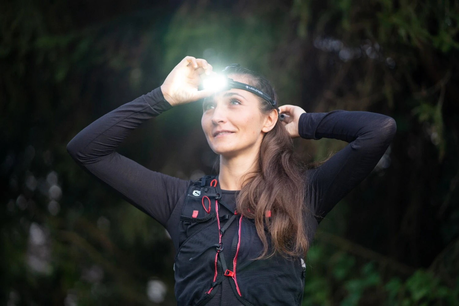 Ledlenser NEO9R Rechargeable Running Head Torch 1200 Lumens (Black Or Blue) 5 Ledlenser NEO9R Rechargeable Running Head Torch 1200 Lumens (Black Or Blue) - Image 5